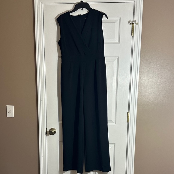 Nina Leonard Pants - Nina Leonard Sleeveless Black Wide-Leg Jumpsuit